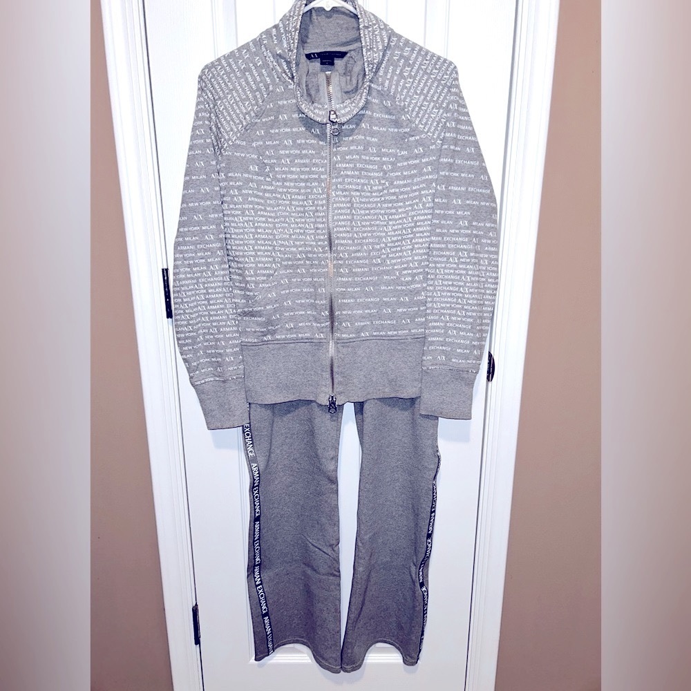 Armani exchange logo set
